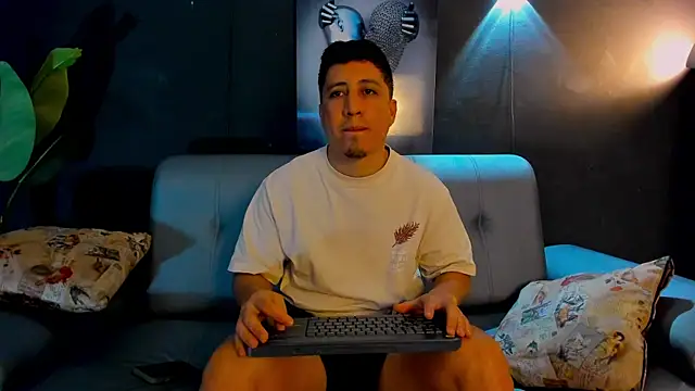 Fraannco online show from January 2025 08:42:01 PM