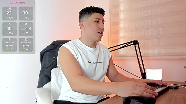 Fraannco online show from February 2025 06:15:02 PM