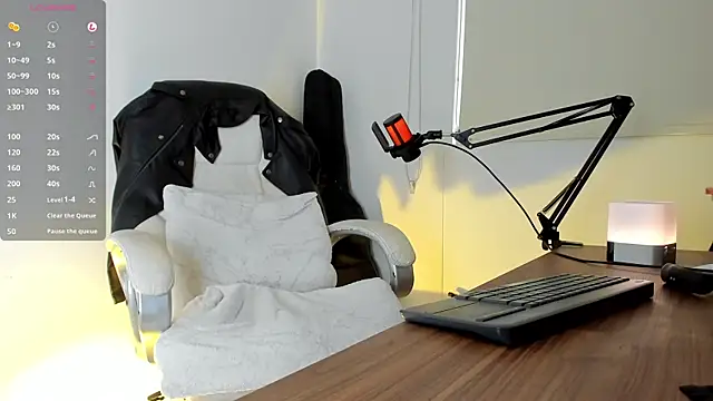 Fraannco online show from March 2025 10:42:01 PM