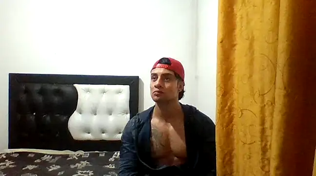 Snapshot of davidcr89 chatting on January 2025 06:46:02 AM davidcr89 online show from January 2025 06:46:02 AM