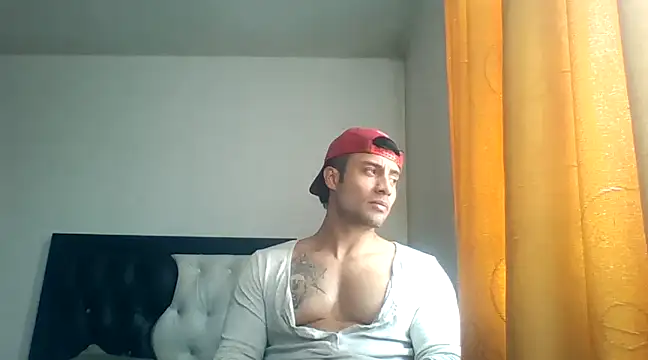 Snapshot of davidcr89 chatting on February 2025 08:22:01 PM davidcr89 online show from February 2025 08:22:01 PM