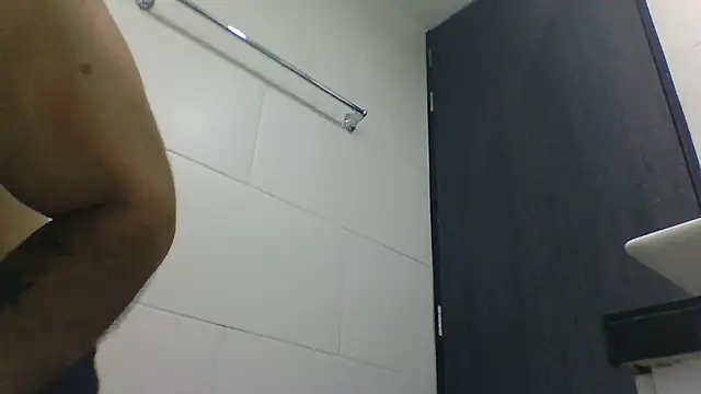 Snapshot of davidcr89 chatting on November 2025 08:05:02 AM davidcr89 online show from November 2025 08:05:02 AM