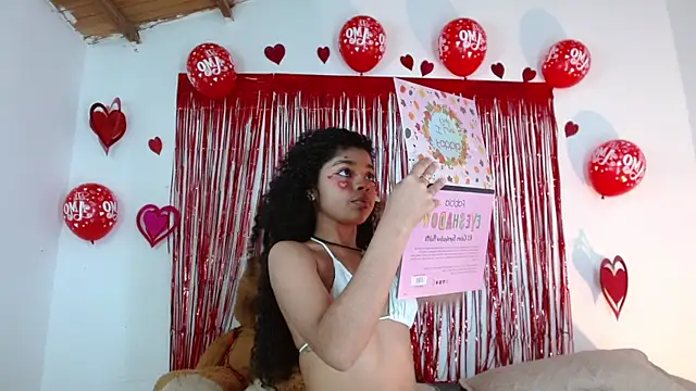 lucie petite online show from February 2025 09:38:01 PM