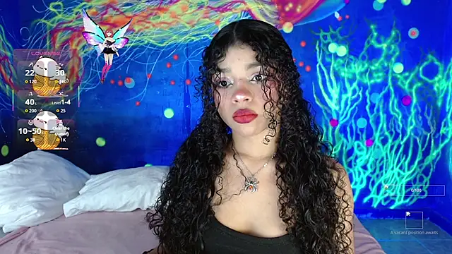 Snapshot of lucie_petite chatting on November 2025 06:29:02 PM lucie petite online show from November 2025 06:29:02 PM