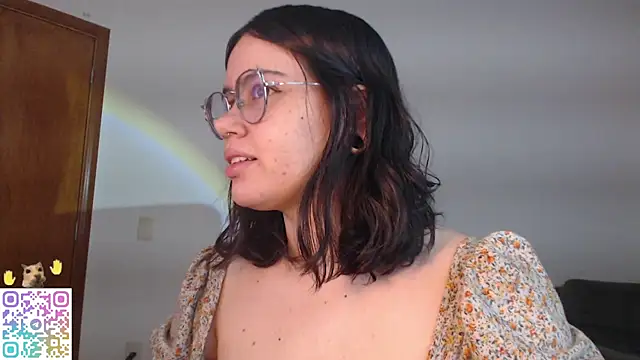 crystalll room online show from July 2026 02:28:01 AM