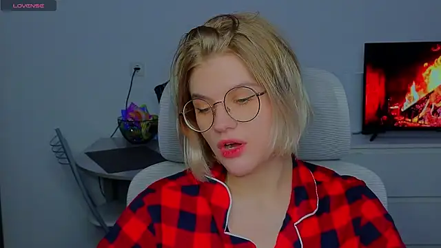  JessieVibes online show from February 2025 04:39:02 PM