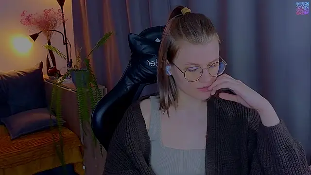  JessieVibes online show from April 2026 01:52:02 PM