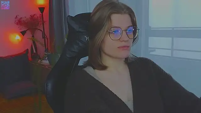  JessieVibes online show from April 2026 01:20:01 PM