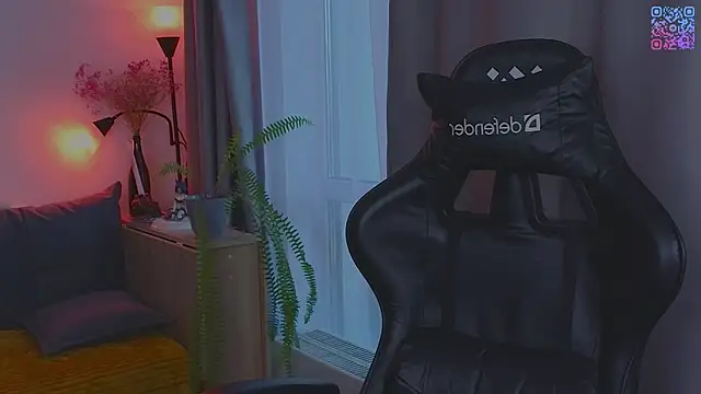  JessieVibes online show from April 2026 02:11:02 PM