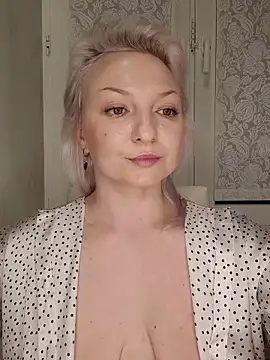 Snapshot of Anesteishen chatting on December 2025 03:19:01 PM Anesteishen online show from December 2025 03:19:01 PM