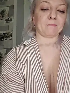 Snapshot of Anesteishen chatting on December 2025 08:21:02 AM Anesteishen online show from December 2025 08:21:02 AM