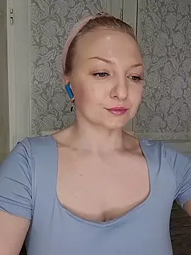 Snapshot of Anesteishen chatting on January 2026 03:28:02 PM Anesteishen online show from January 2026 03:28:02 PM