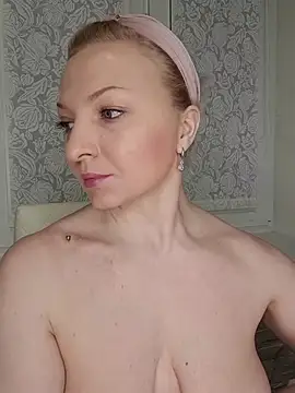 Snapshot of Anesteishen chatting on January 2026 05:12:01 AM Anesteishen online show from January 2026 05:12:01 AM