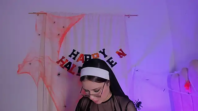 Snapshot of Marianagarcia01 chatting on November 2025 11:40:02 PM Marianagarcia01 online show from November 2025 11:40:02 PM