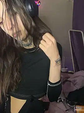 Snapshot of mollyEXD chatting on March 2025 09:11:02 PM mollyEXD online show from March 2025 09:11:02 PM