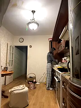 Snapshot of mollyEXD chatting on November 2025 12:24:02 AM mollyEXD online show from November 2025 12:24:02 AM