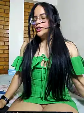 Snapshot of katrina29 chatting on October 2025 12:47:01 AM katrina29 online show from October 2025 12:47:01 AM