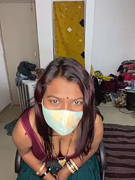 YourSuperTanya online show from May 2026 01:03:02 AM