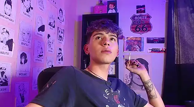 Snapshot of Mickey_Magic chatting on January 2025 03:51:01 PM Mickey Magic online show from January 2025 03:51:01 PM