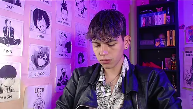 Snapshot of Mickey_Magic chatting on February 2025 07:59:02 AM Mickey Magic online show from February 2025 07:59:02 AM