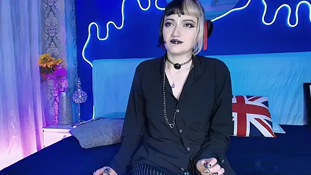 JeanneSabatier online show from May 2026 07:43:02 PM