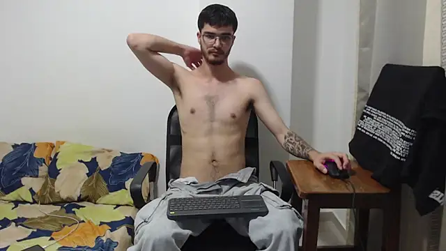 Aleex Miller online show from October 2025 12:24:02 AM