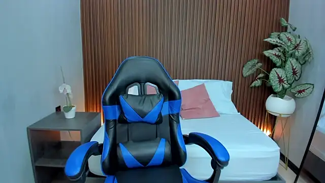 adarna13  online show from February 2026 07:47:02 PM