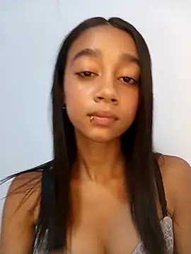 Zoe Sweett18 online show from May 2026 06:37:01 PM