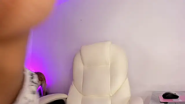 Snapshot of ashanty_b5 chatting on October 2025 07:01:02 AM ashanty b5 online show from October 2025 07:01:02 AM