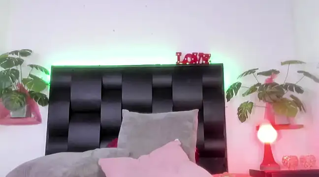 Snapshot of CarolayIndriago chatting on January 2025 10:39:01 PM CarolayIndriago online show from January 2025 10:39:01 PM