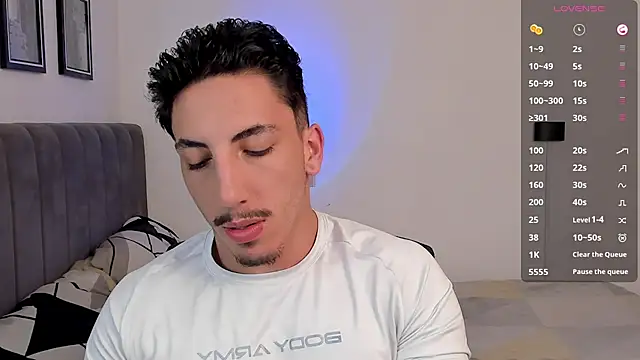 Snapshot of dylanspencer28 chatting on March 2025 08:27:02 PM dylanspencer28 online show from March 2025 08:27:02 PM