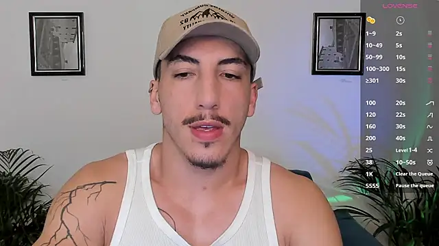 Snapshot of dylanspencer28 chatting on March 2025 11:21:02 PM dylanspencer28 online show from March 2025 11:21:02 PM