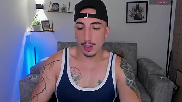 Snapshot of dylanspencer28 chatting on October 2025 11:27:01 PM dylanspencer28 online show from October 2025 11:27:01 PM