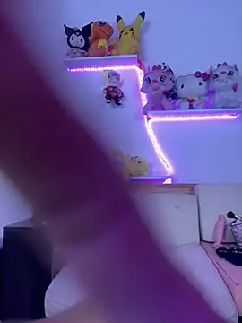 Snapshot of Michell_sr chatting on January 2025 03:37:01 AM Michell sr online show from January 2025 03:37:01 AM