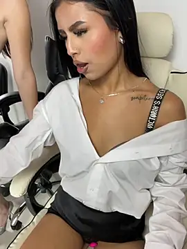 Snapshot of Michell_sr chatting on February 2025 05:19:01 AM Michell sr online show from February 2025 05:19:01 AM