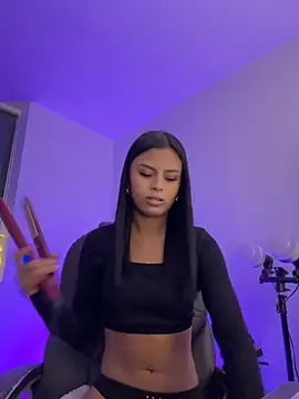 Snapshot of Michell_sr chatting on September 2025 01:17:01 AM Michell sr online show from September 2025 01:17:01 AM