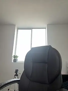 Snapshot of Michell_sr chatting on October 2025 08:20:02 PM Michell sr online show from October 2025 08:20:02 PM