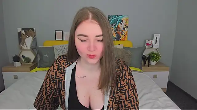 Snapshot of lillyloan4u chatting on April 2026 05:10:02 PM lillyloan4u online show from April 2026 05:10:02 PM