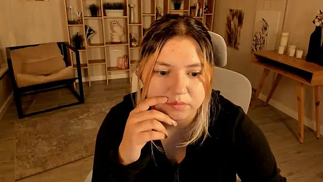 DiaAngell online show from September 2025 02:13:02 AM