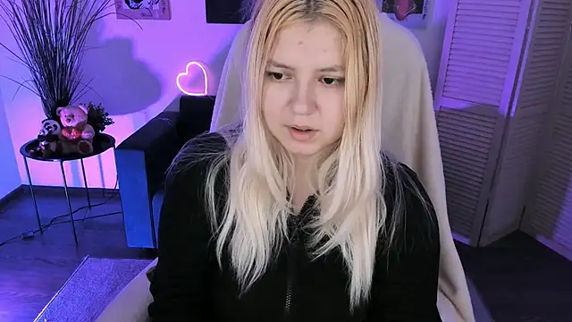 DiaAngell online show from November 2025 07:49:02 PM