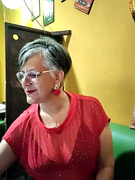 Snapshot of ilonna2025 chatting on April 2026 09:17:02 PM ilonna2025 online show from April 2026 09:17:02 PM
