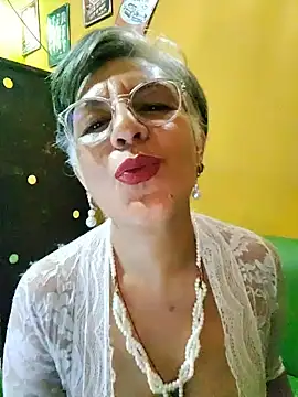 Snapshot of ilonna2025 chatting on May 2026 10:28:02 PM ilonna2025 online show from May 2026 10:28:02 PM