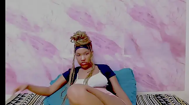 Snapshot of EroticSexyPrada chatting on February 2025 01:13:02 AM EroticSexyPrada online show from February 2025 01:13:02 AM