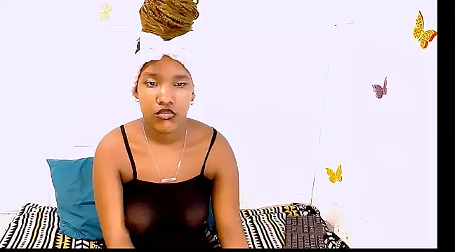 Snapshot of EroticSexyPrada chatting on March 2025 10:58:01 PM EroticSexyPrada online show from March 2025 10:58:01 PM