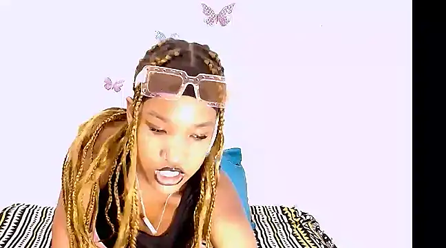 Snapshot of EroticSexyPrada chatting on March 2025 05:43:02 AM EroticSexyPrada online show from March 2025 05:43:02 AM