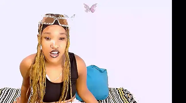 Snapshot of EroticSexyPrada chatting on March 2025 08:48:01 AM EroticSexyPrada online show from March 2025 08:48:01 AM