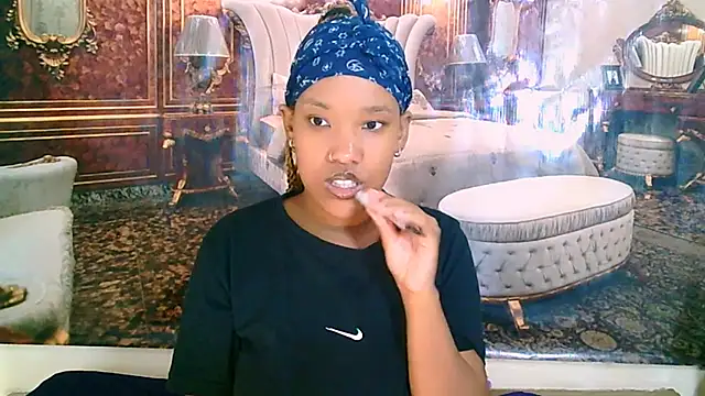 Snapshot of EroticSexyPrada chatting on February 2026 06:53:02 AM EroticSexyPrada online show from February 2026 06:53:02 AM