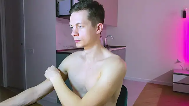 max shy online show from March 2025 04:02:01 PM