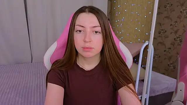 Snapshot of Ann_moon__ chatting on February 2025 06:20:02 PM Ann moon online show from February 2025 06:20:02 PM