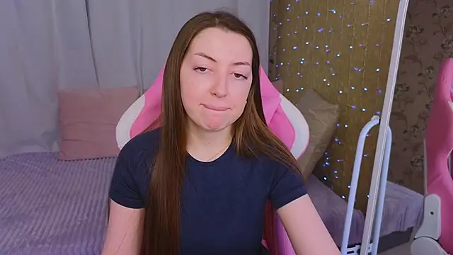 Snapshot of Ann_moon__ chatting on February 2025 12:08:02 PM Ann moon online show from February 2025 12:08:02 PM